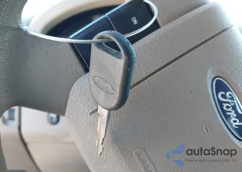 2004 Ford F-150 Lariat/Xlt из США, поврежденный, VIN 1FTPW12534KC77506